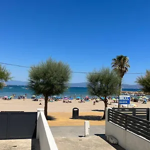En La Playa. Free Parking. Free Wifi L' Escala